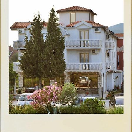 באר Guest House Lukac מראה חיצוני תמונה